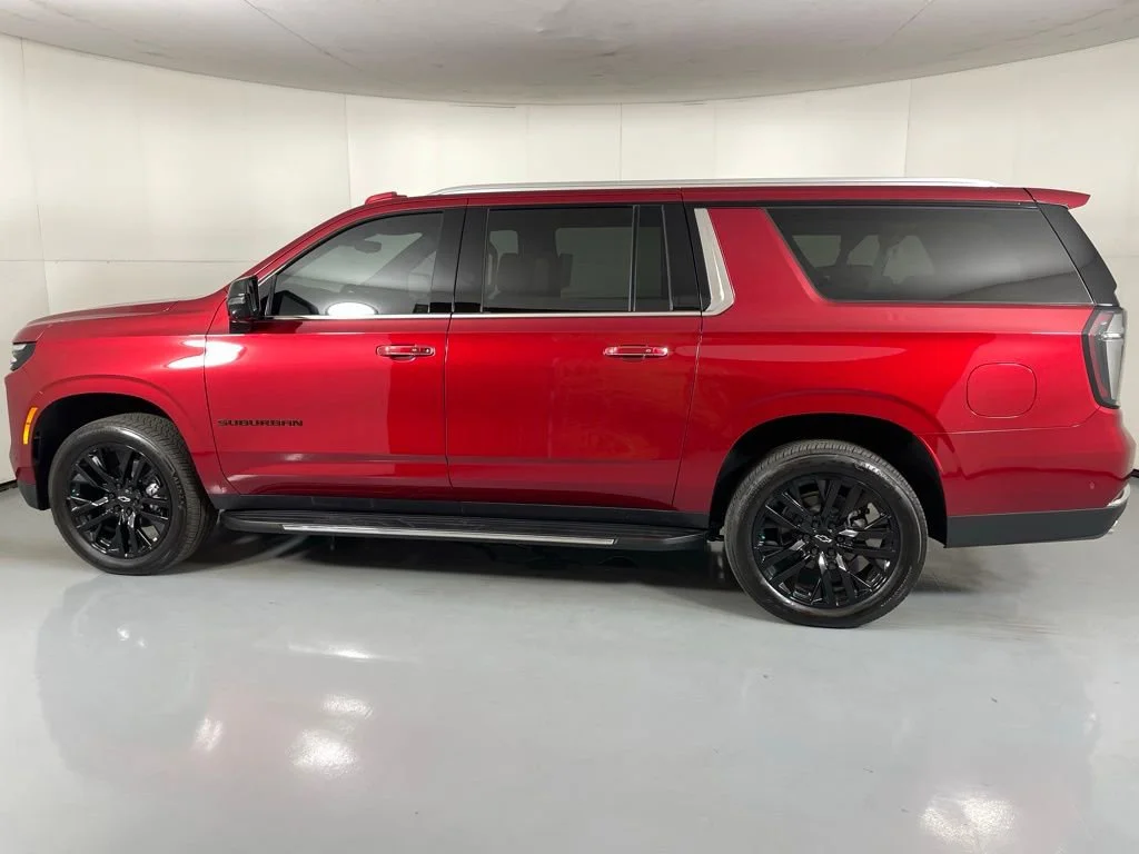 2025 Chevrolet Suburban Premier - Photo 6