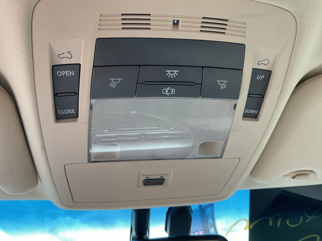 Used 2013 Deep Sea Mica Lexus Base image 26