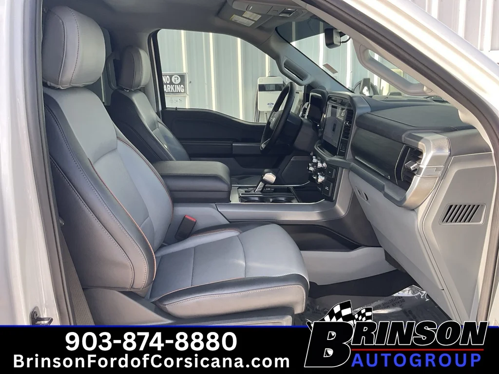 Used 2025 Oxford White Ford LARIAT image 21