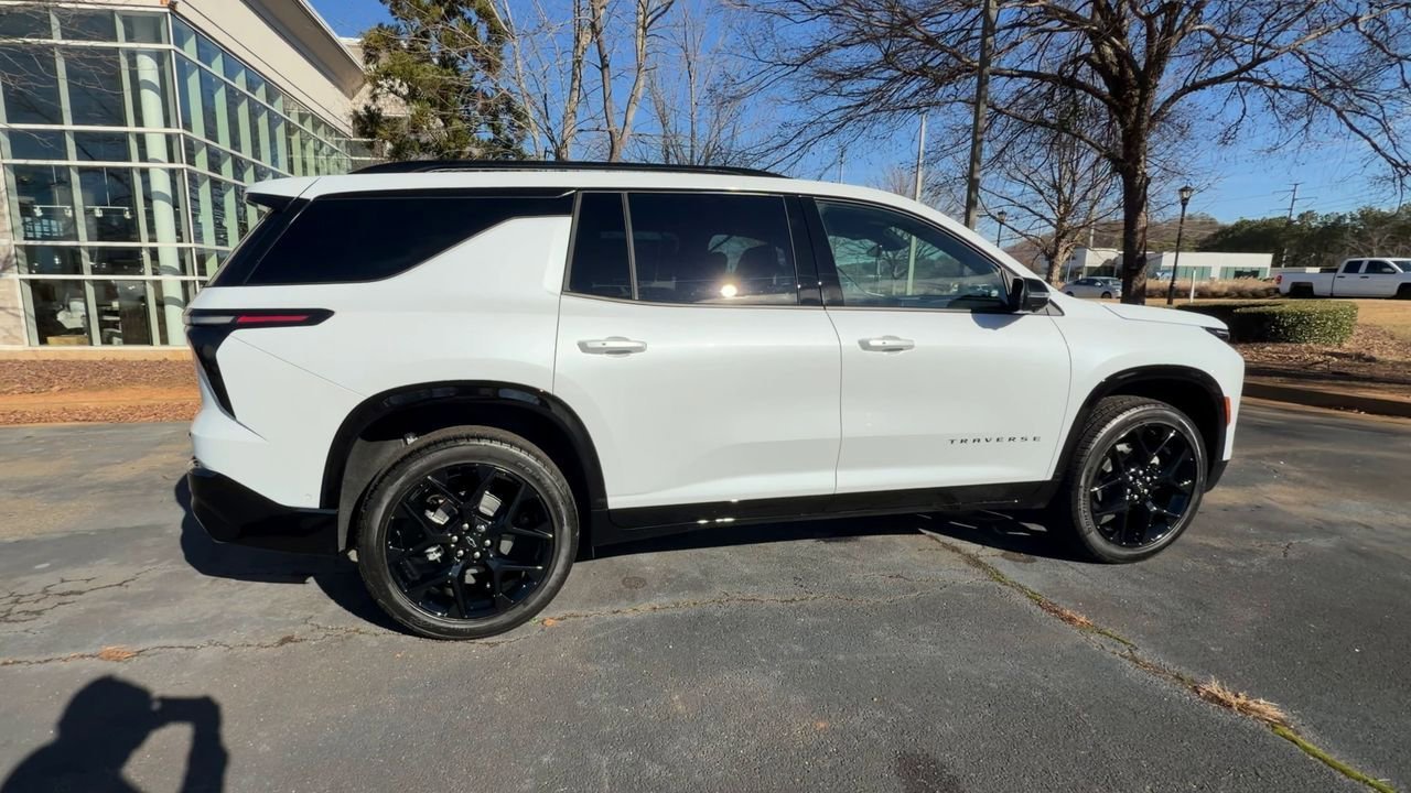 Used 2026 Polar White Tricoat Chevrolet RS image 9