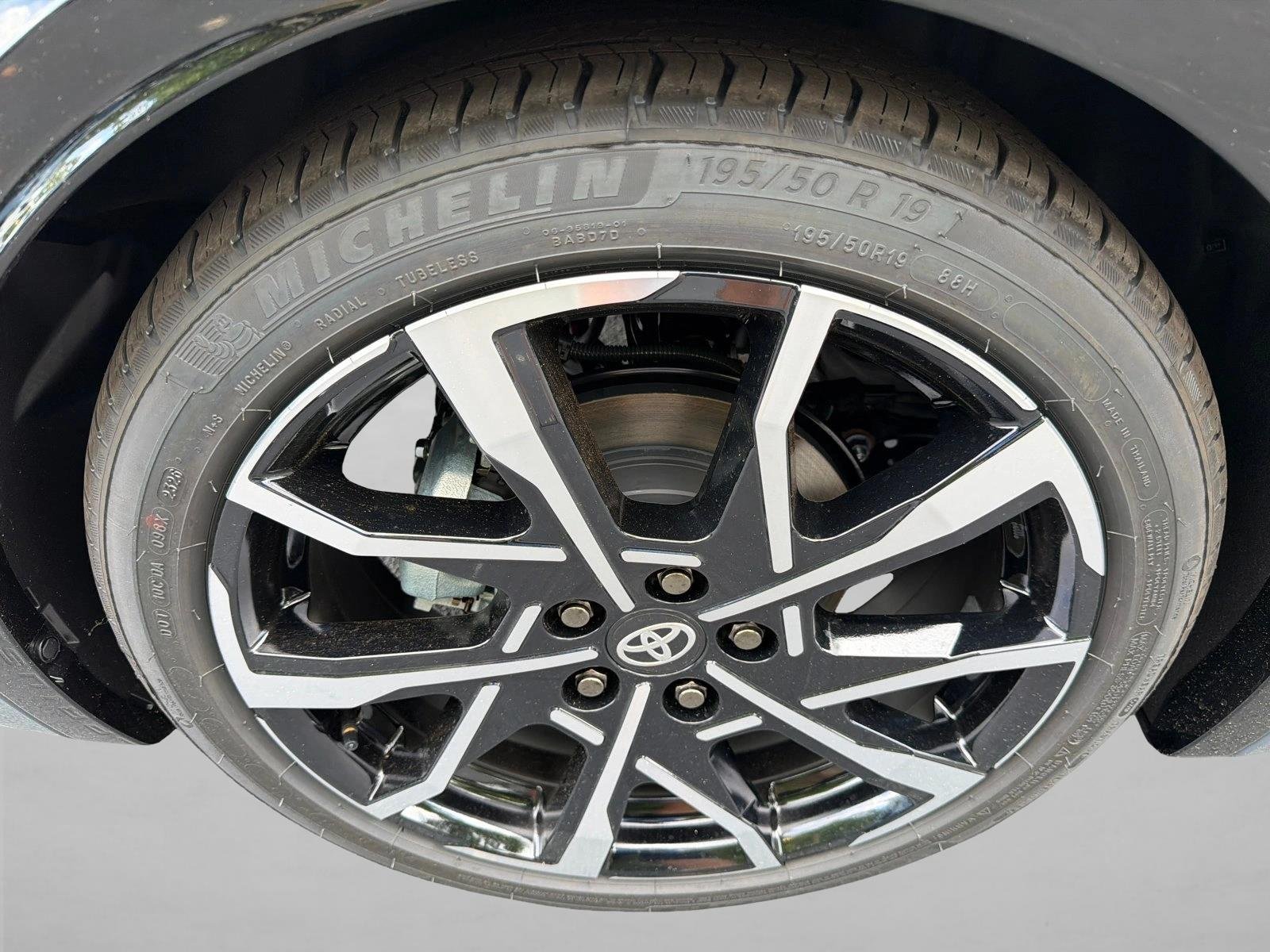 New 2027 Guardian Gray Toyota XSE image 17