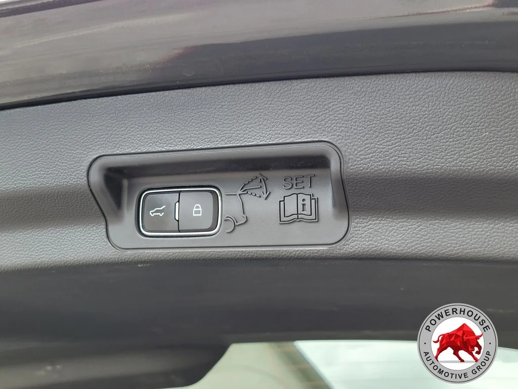Used 2023 Green Ford XLT image 15