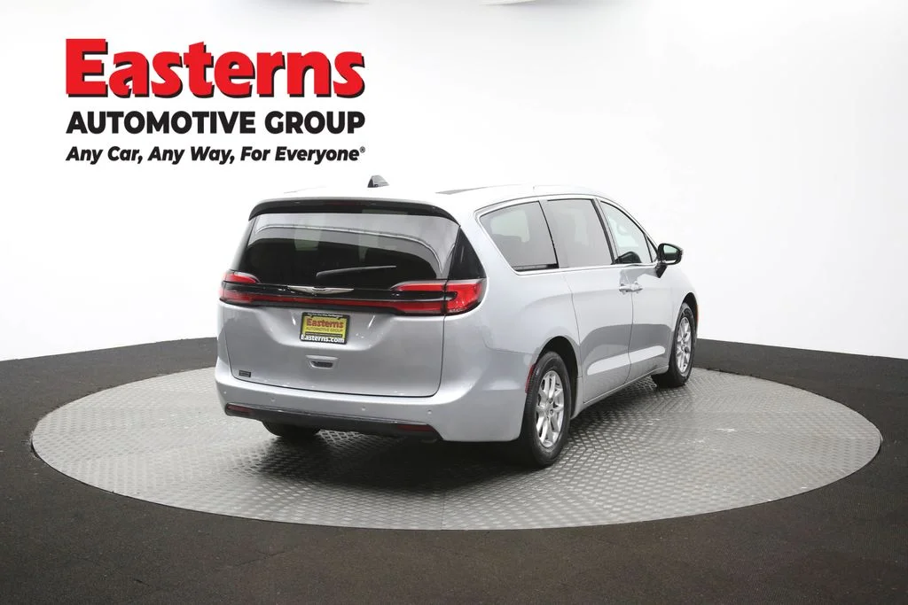 Used 2024 Silver Chrysler Touring L image 102