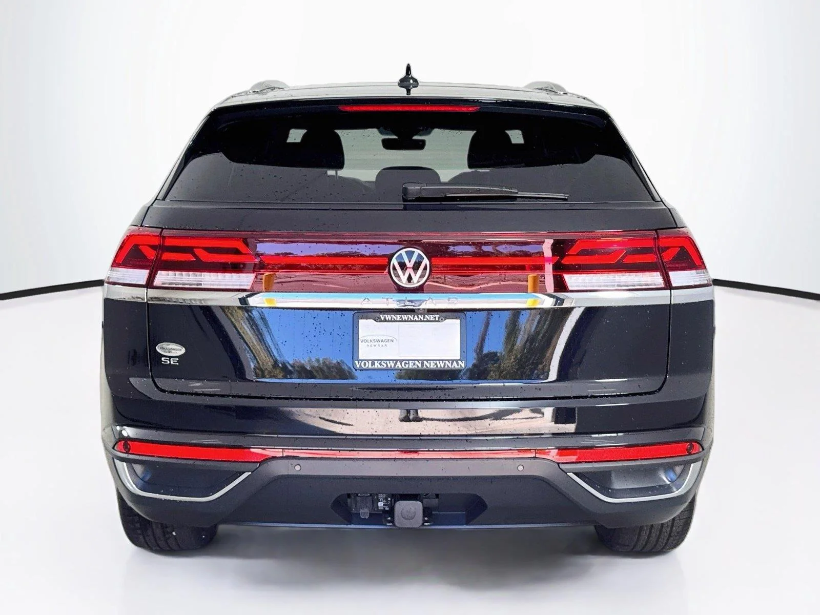 New 2026 Deep Black Pearl Volkswagen 2.0T SE w/Technology image 5