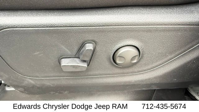 New 2026 Granite Crystal Metallic Clearcoat RAM Big Horn/Lone Star image 14
