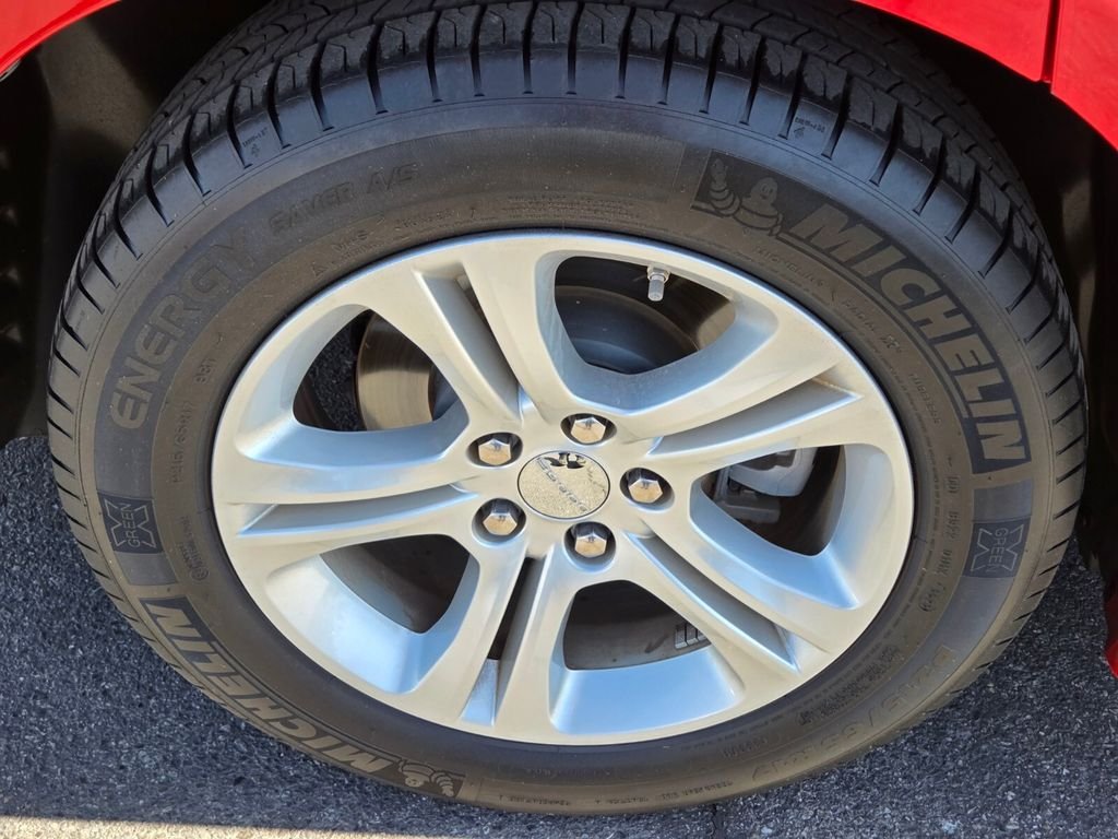 Used 2023 Red Dodge SXT image 10