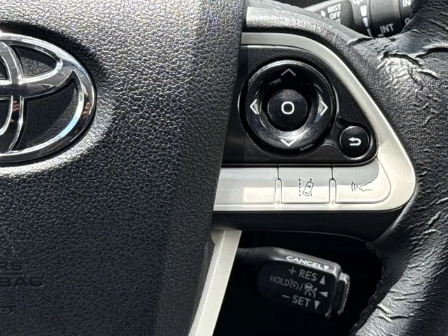 Used 2016 Gray Toyota Three image 23