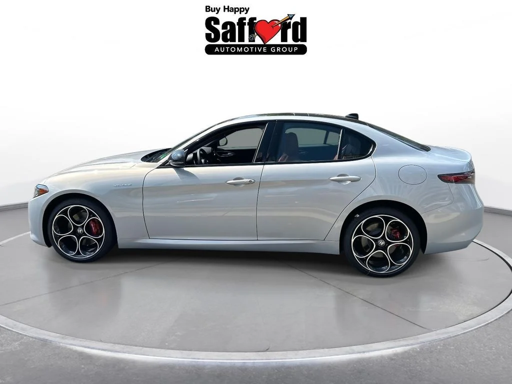 2025 Alfa Romeo Giulia Base - Photo 6