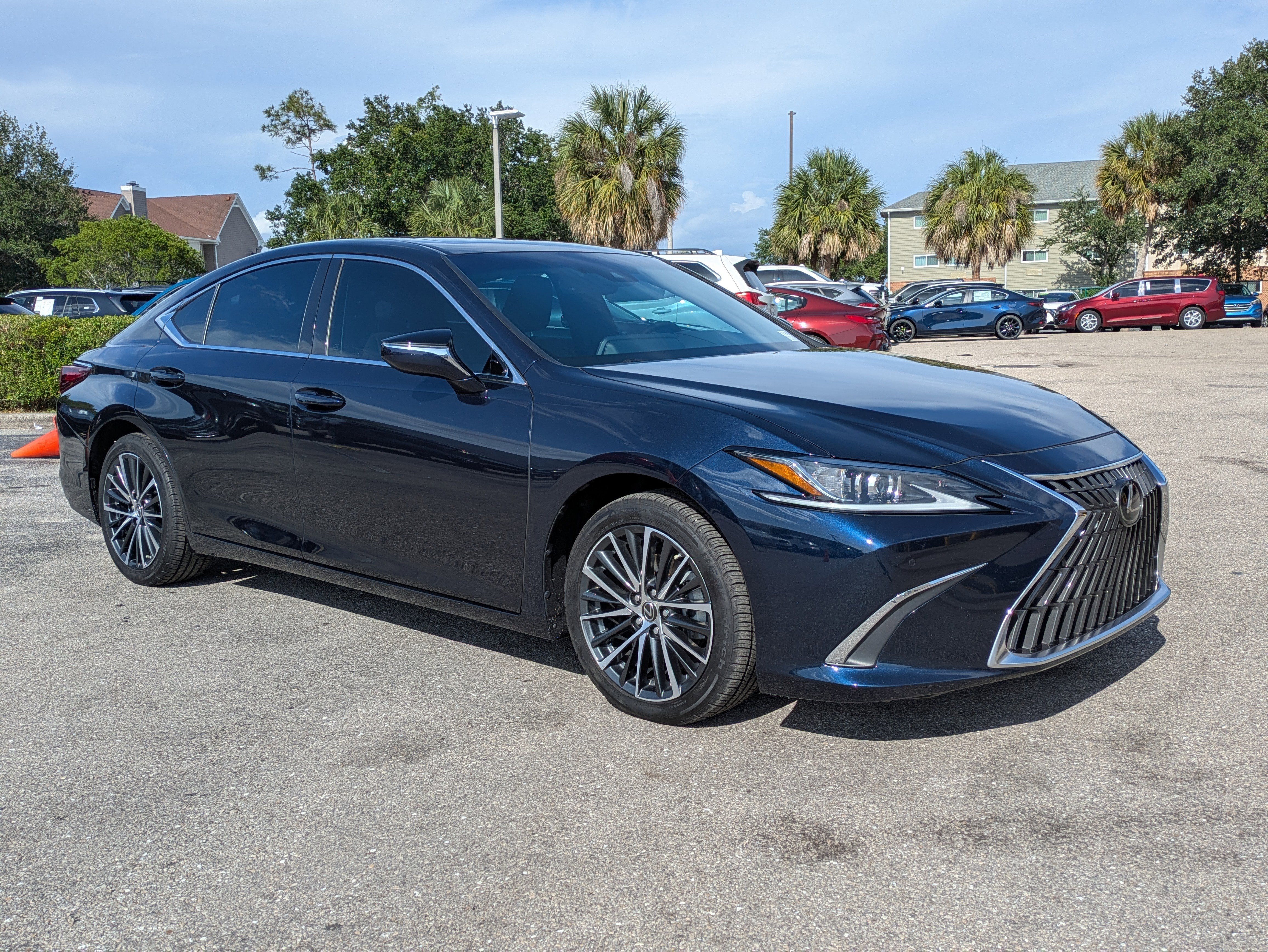 2022 Lexus ES 350 350's photo