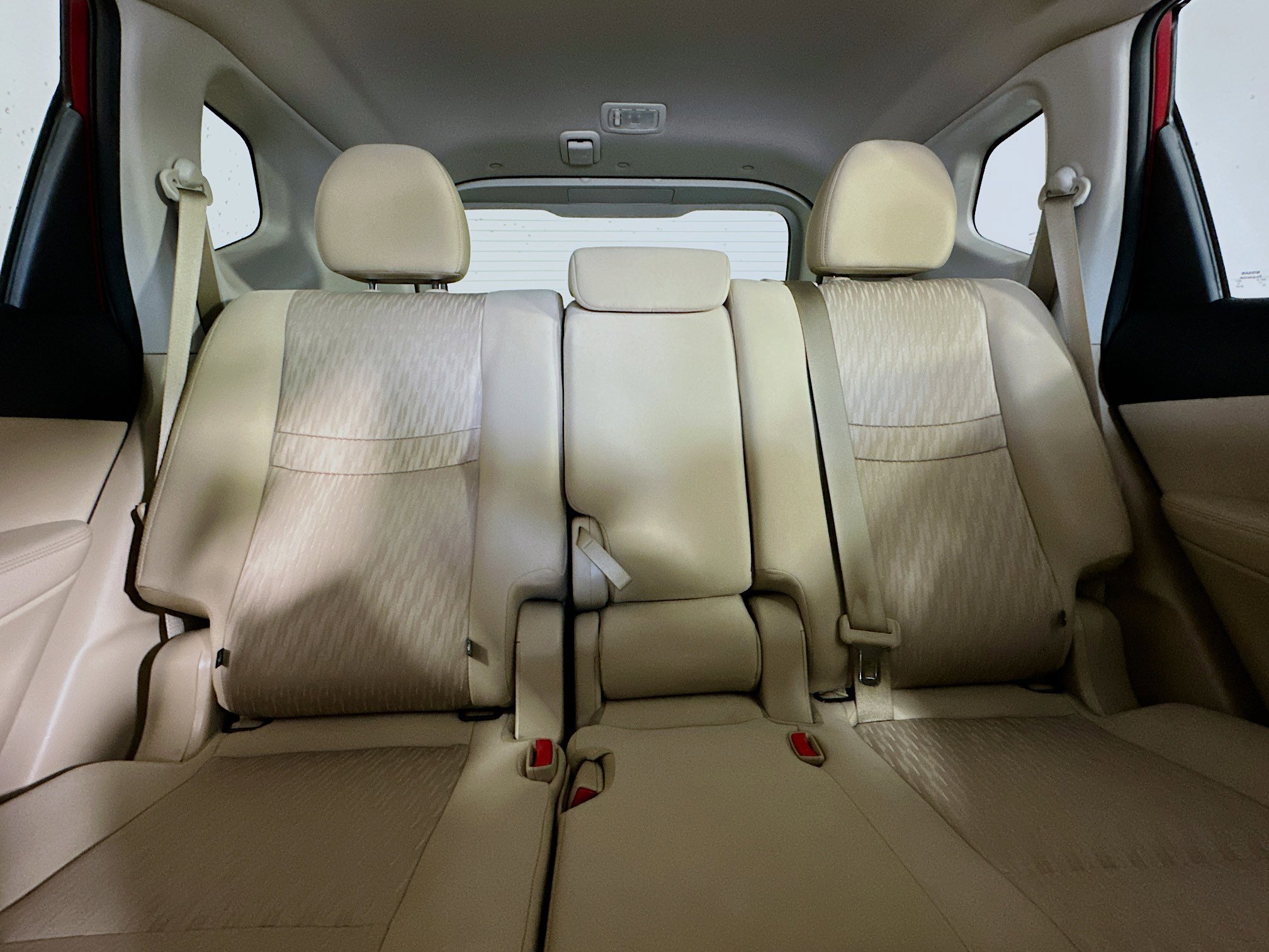 Used 2020 Scarlet Ember Tintcoat Nissan SV image 30