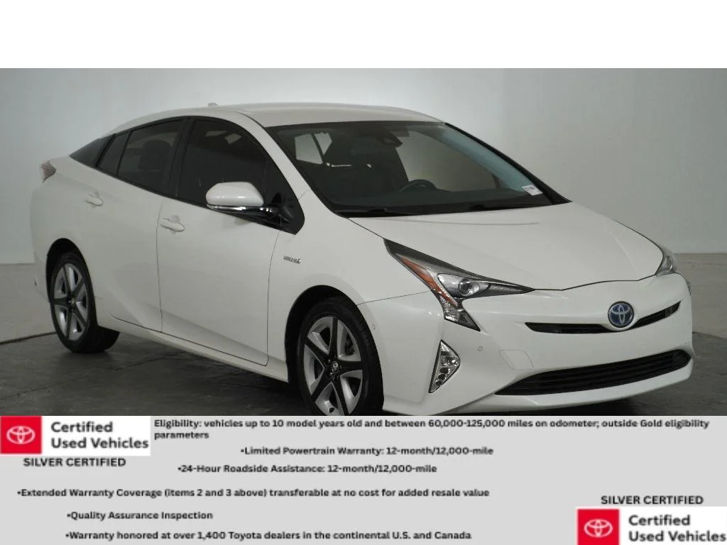 Used 2017 Blizzard Pearl Toyota Three Touring image 1