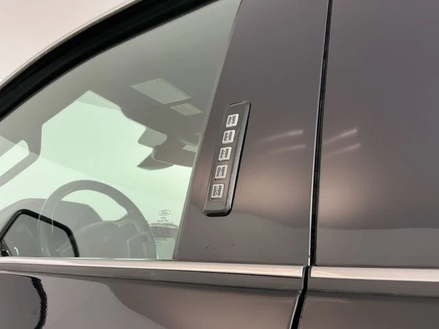 Used 2019 Black Ford Platinum image 14