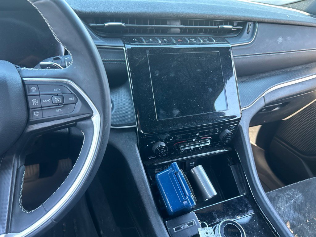 Used 2023 Gray Jeep Altitude X image 13