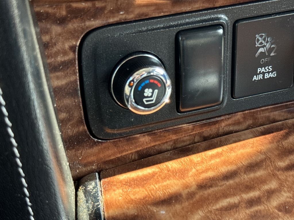 Used 2020 Gray Nissan Platinum image 28