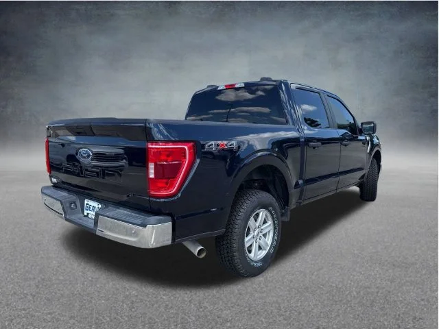 Used 2023 Blue Ford XLT image 9