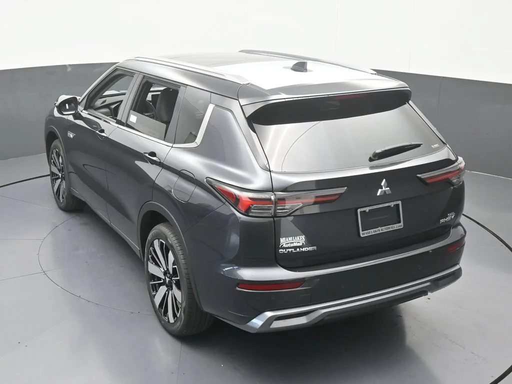 New 2026 Gray Mitsubishi SEL S-AWC image 59