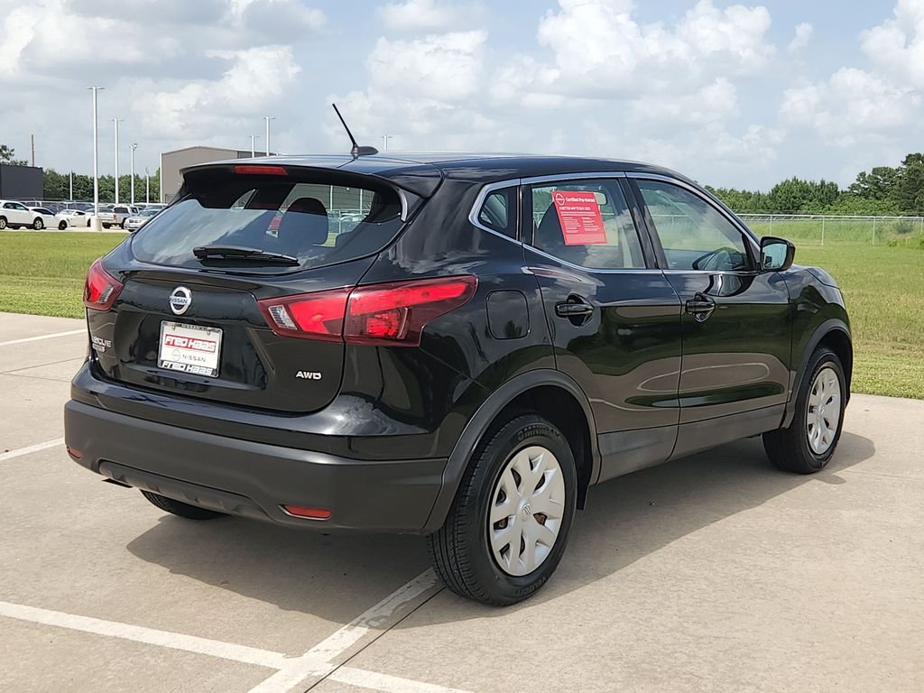 Certified Used 2019 Black Nissan S image 5