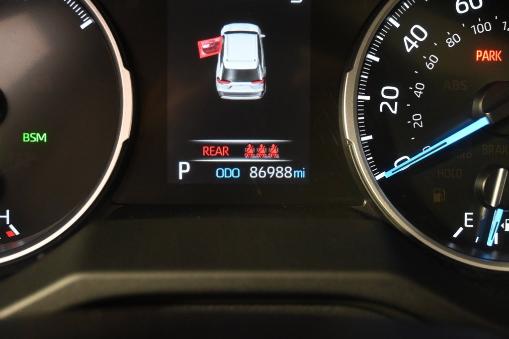 Used 2022 Pearl Toyota XLE Premium image 26