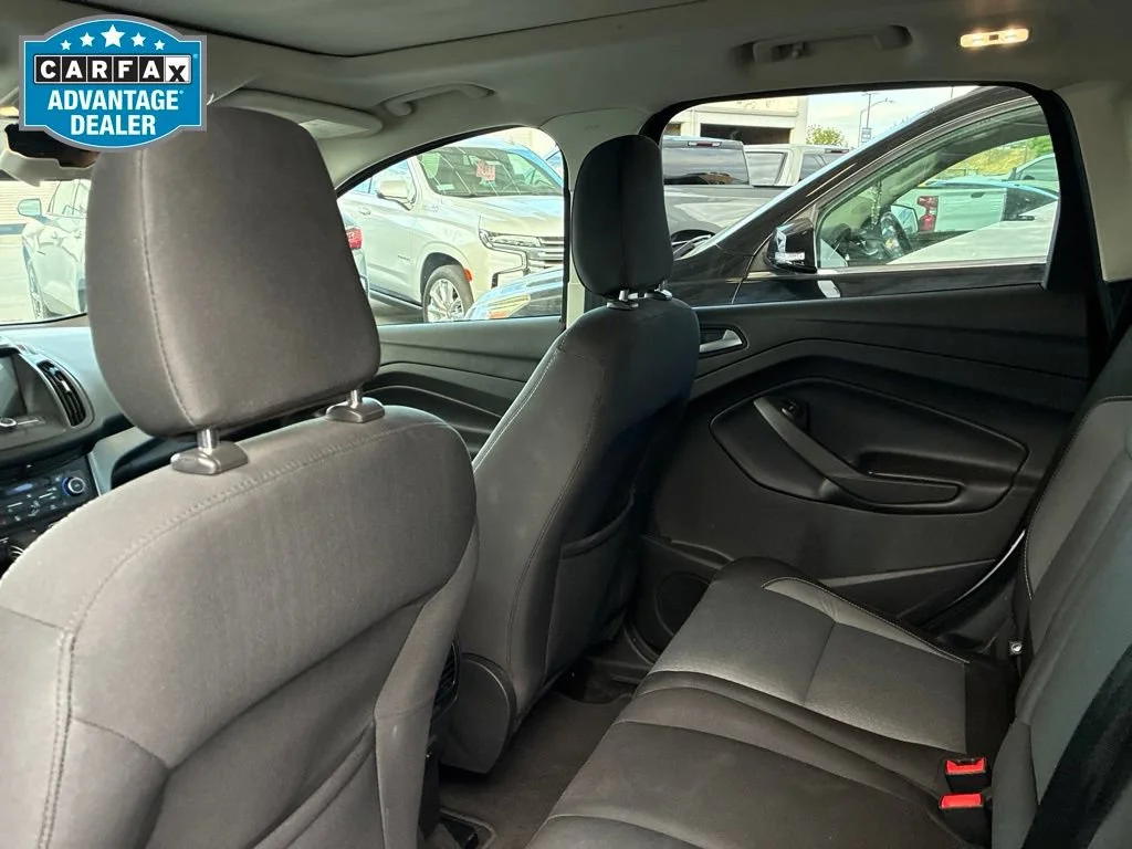 Used 2018 Oxford White Ford SE image 6