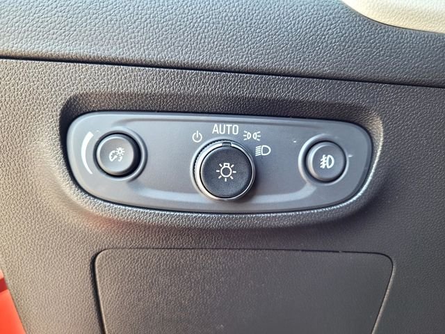 Used 2022 Red Buick Essence image 15