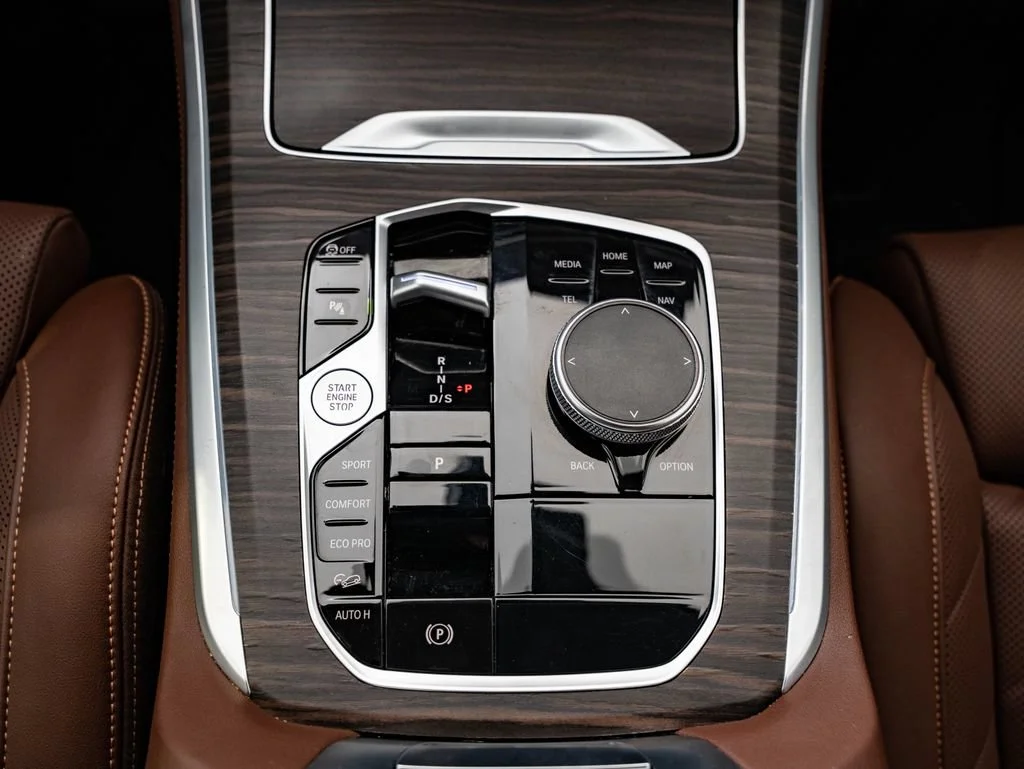 Used 2024 Skyscraper Grey Metallic BMW xDrive40i image 39