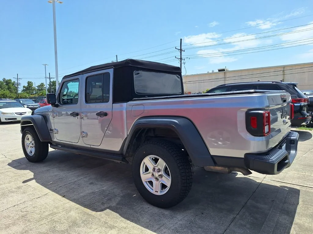 Used 2020 Silver Jeep Sport image 6
