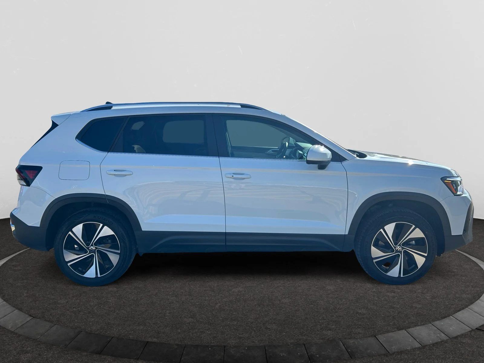 Used 2026 WHITE Volkswagen COMFORTLINE image 6