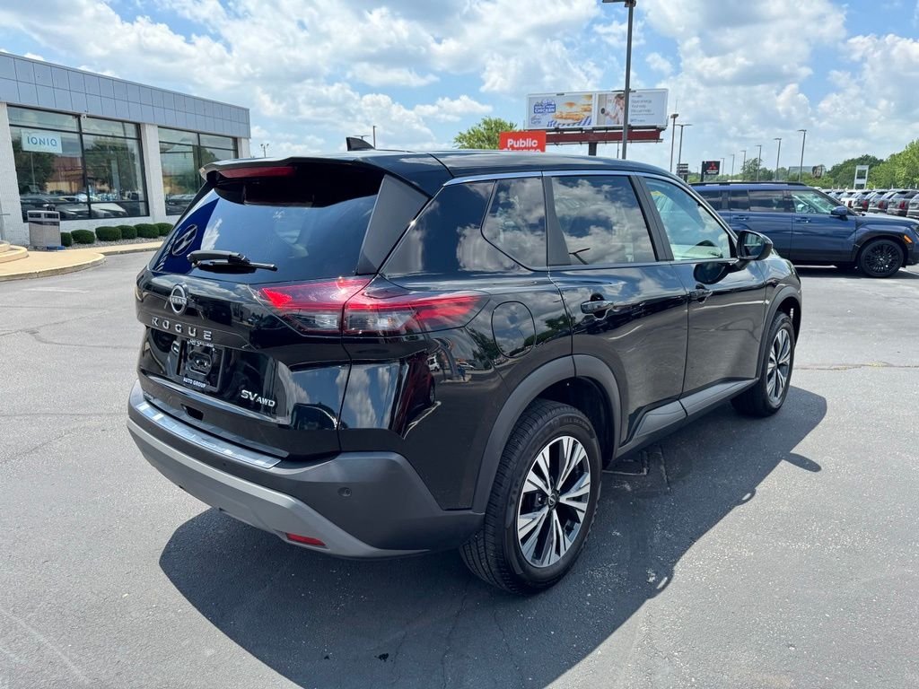 Used 2023 Super Black Nissan SV image 7