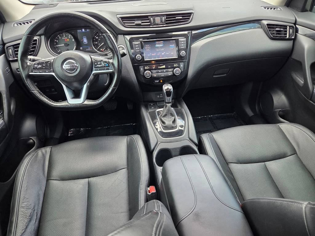 Used 2021 Gun Metallic Nissan SL image 10