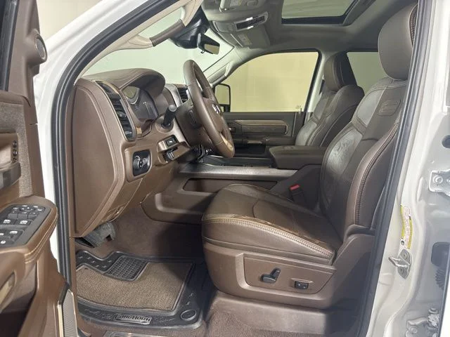 Used 2025 White Ram Limited image 11