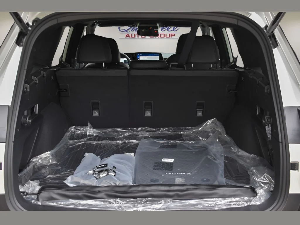 New 2026 CRYSTAL WHITE PEARL Subaru Premium image 20