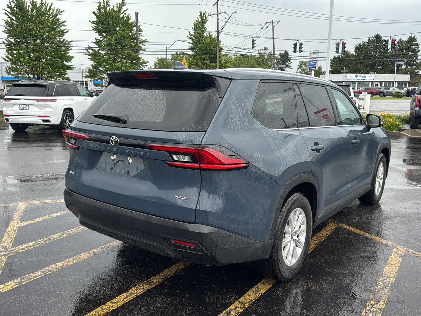 Used 2025 Storm Cloud Toyota XLE image 6