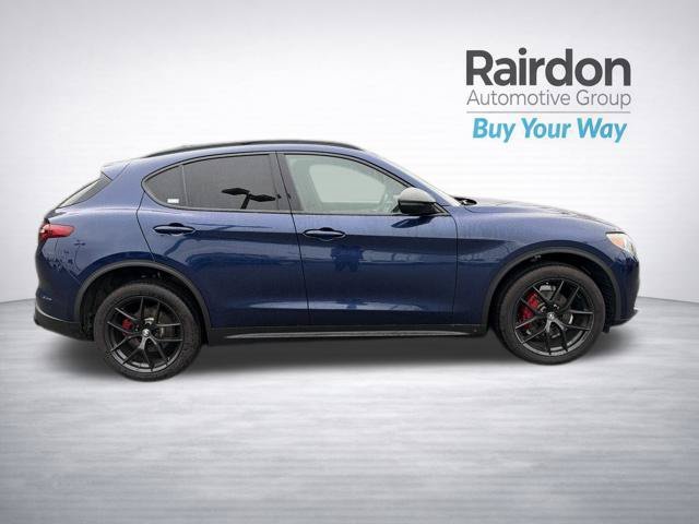 Used 2019 Montecarlo Blue Metallic Alfa Romeo Ti Sport image 8