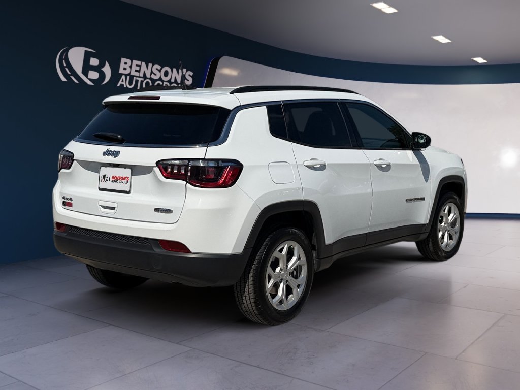 Used 2024 White Jeep Latitude image 5