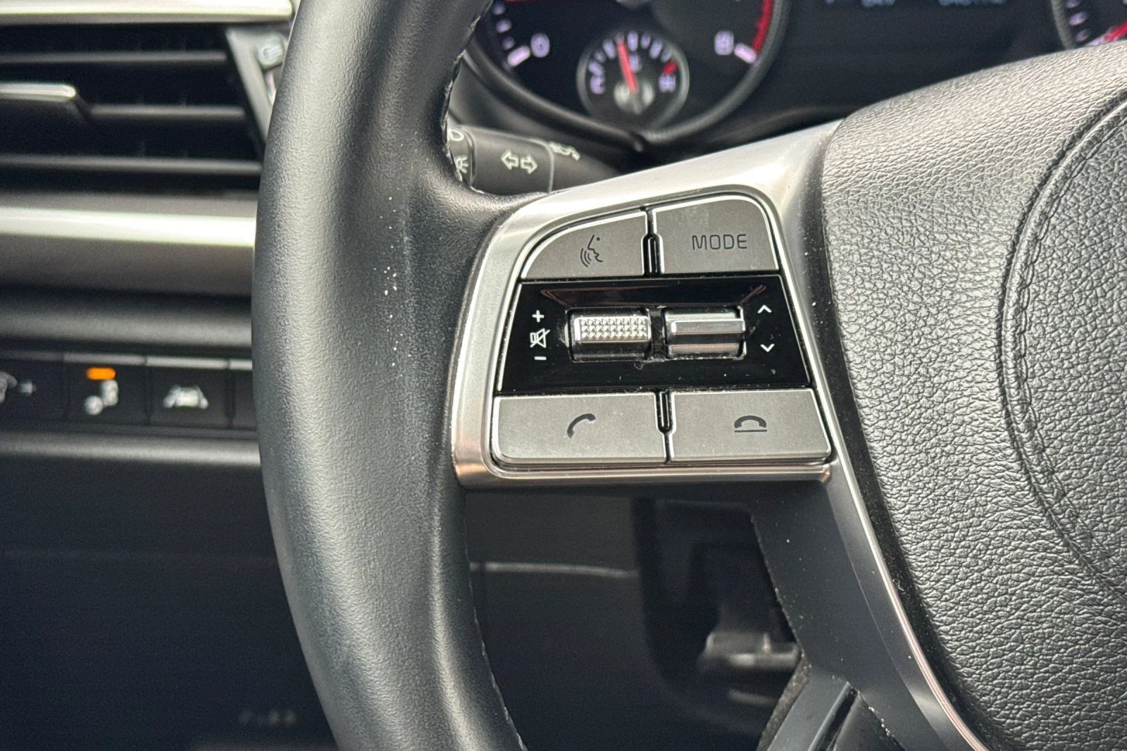 Certified Used 2021 Snow White Pearl Kia S image 21