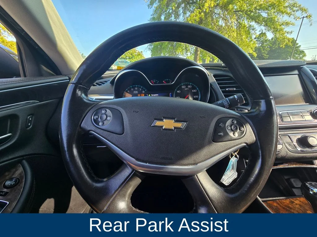 Used 2014 Red Chevrolet LT image 18
