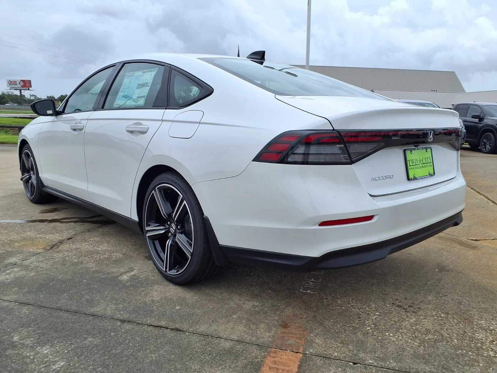 New 2026 White Honda SE image 7