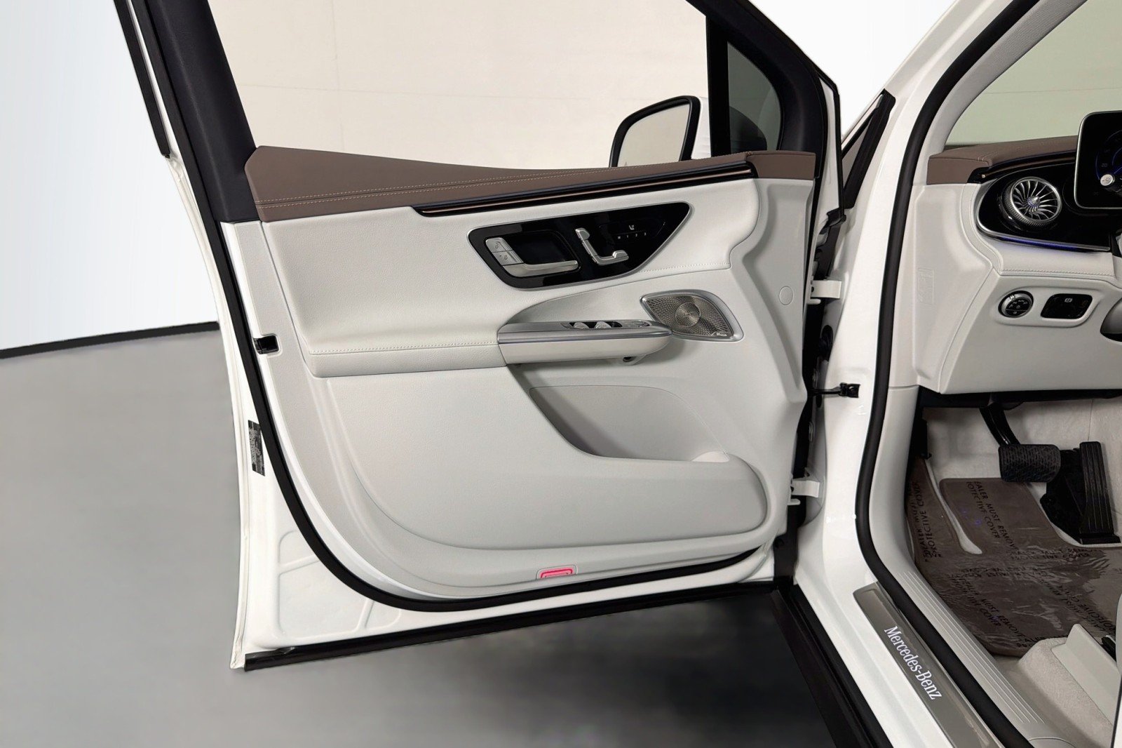 Certified Used 2025 Polar White Mercedes-Benz EQE 350+ image 23