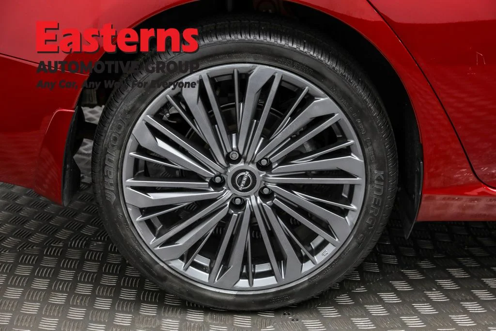 Used 2023 Red Nissan 2.5 SL image 29