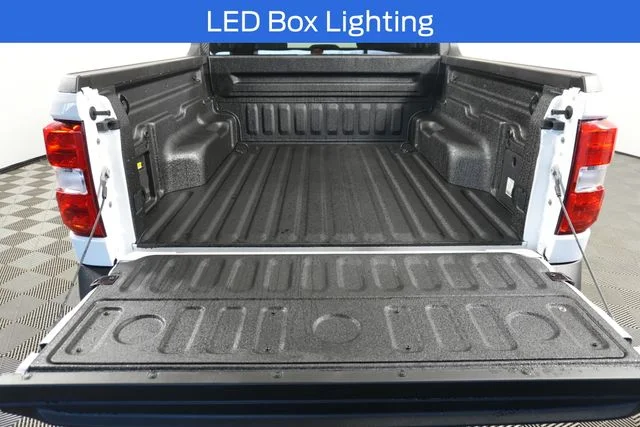 New 2026 Oxford White Ford XLT image 23