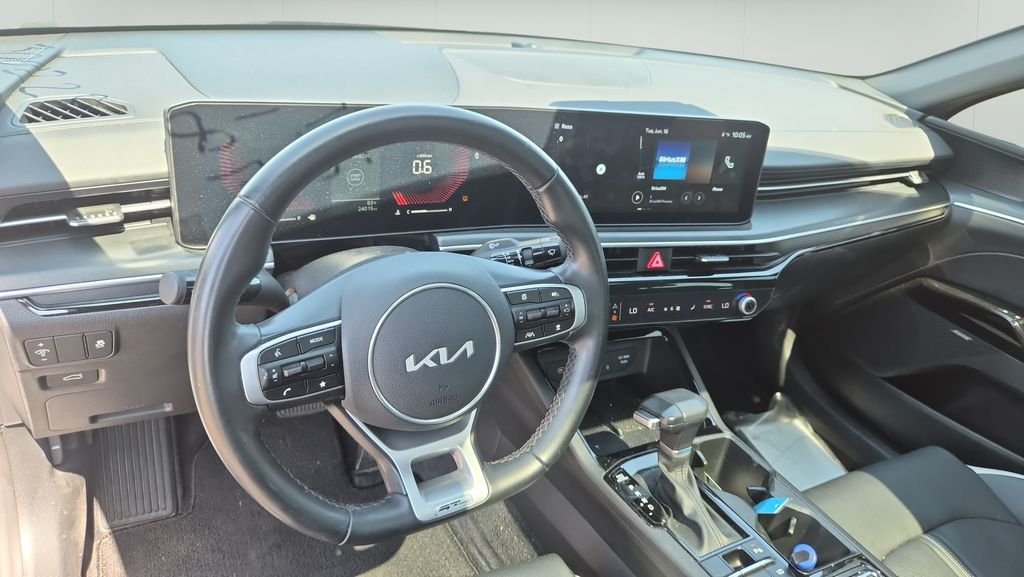 Used 2025 Gray Kia GT-Line image 9