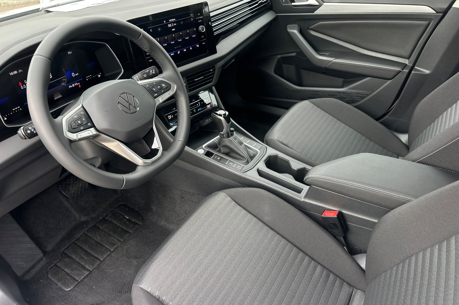 New 2027 Pure White Volkswagen 1.5T S image 10