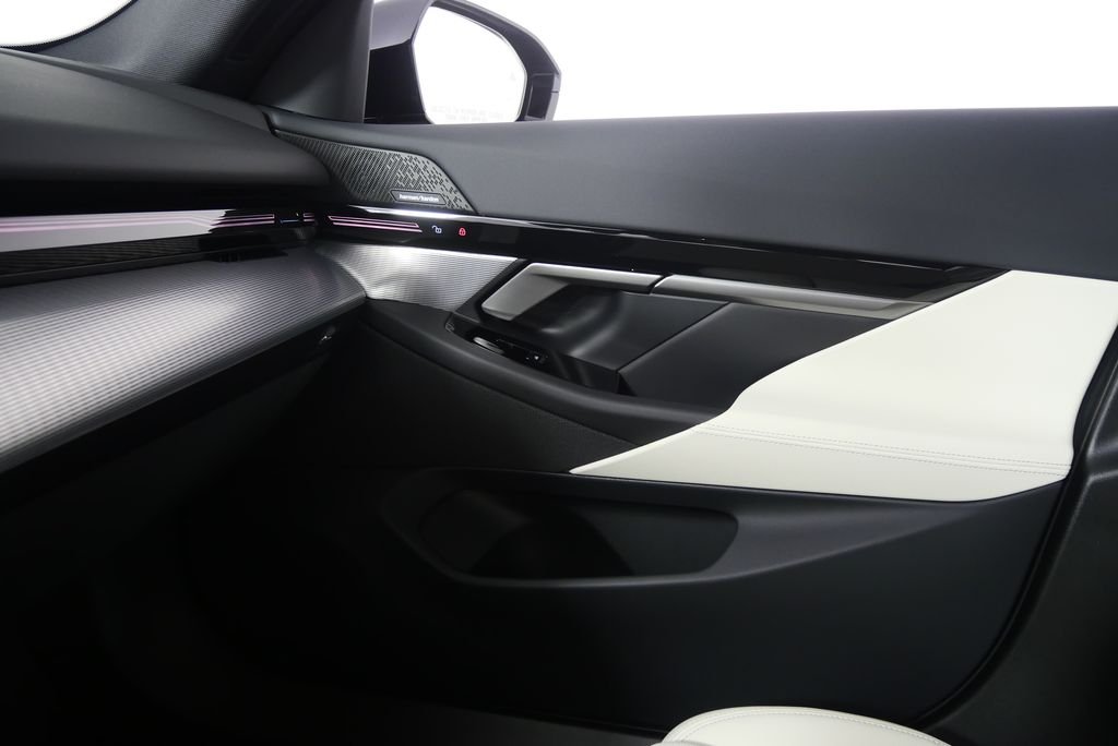 2026 BMW 5 Series 530i - Photo 24