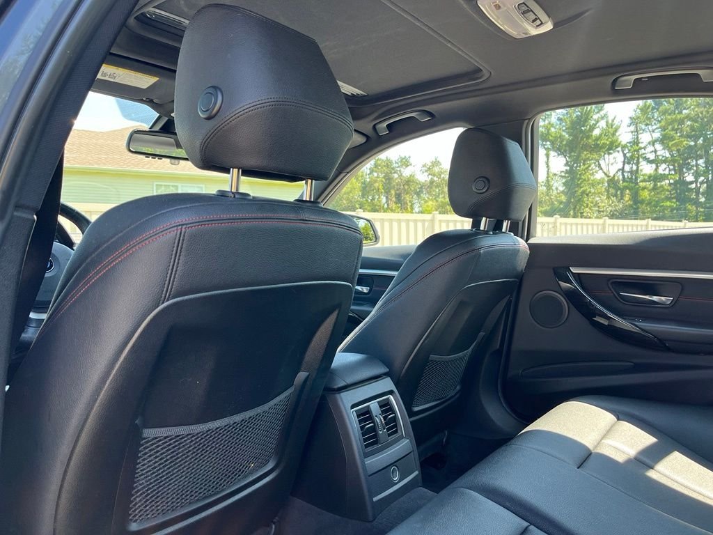 Used 2018 Mineral Grey Metallic BMW 330i xDrive image 23