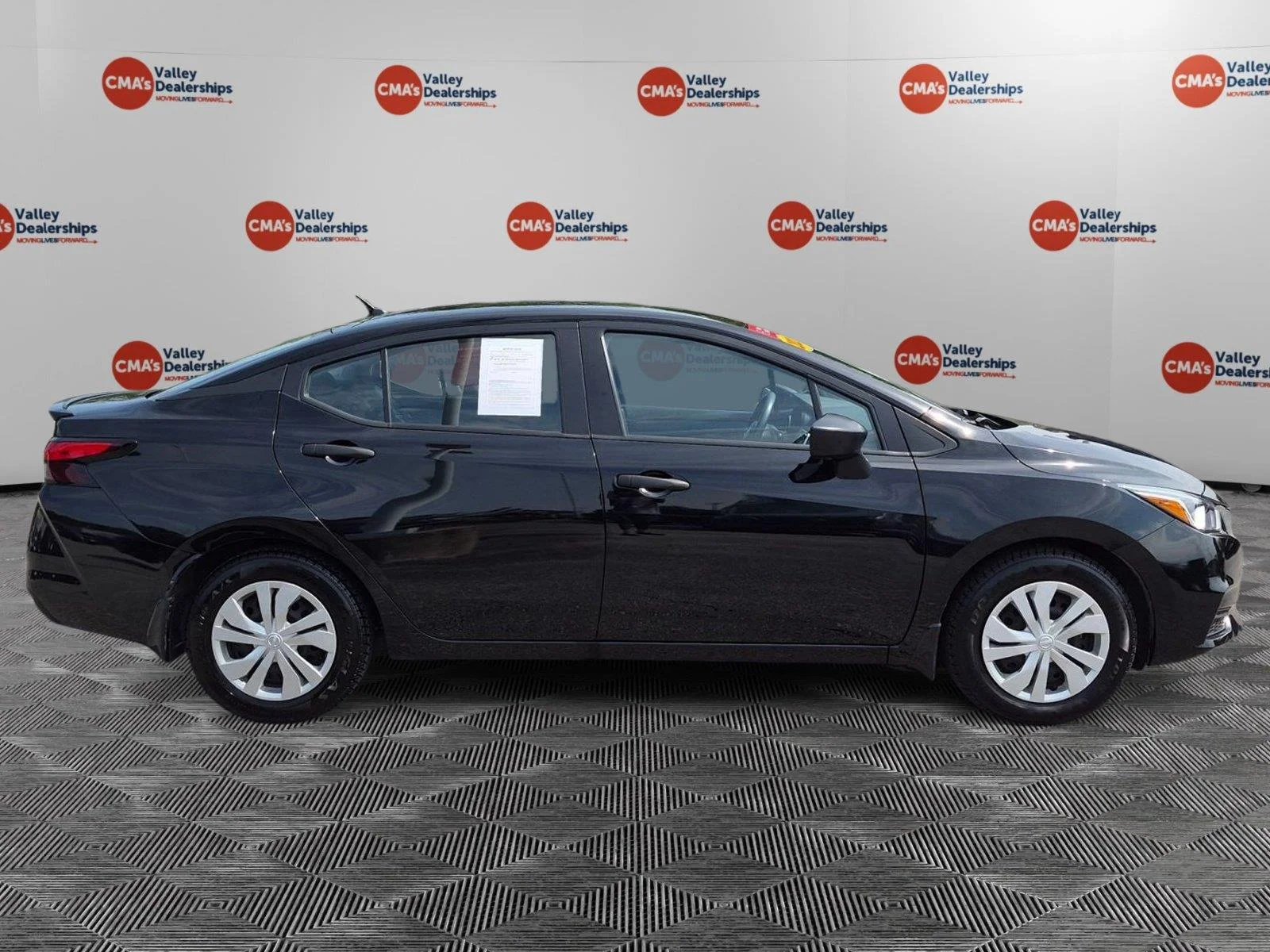 Used 2022 Super Black Nissan S image 6