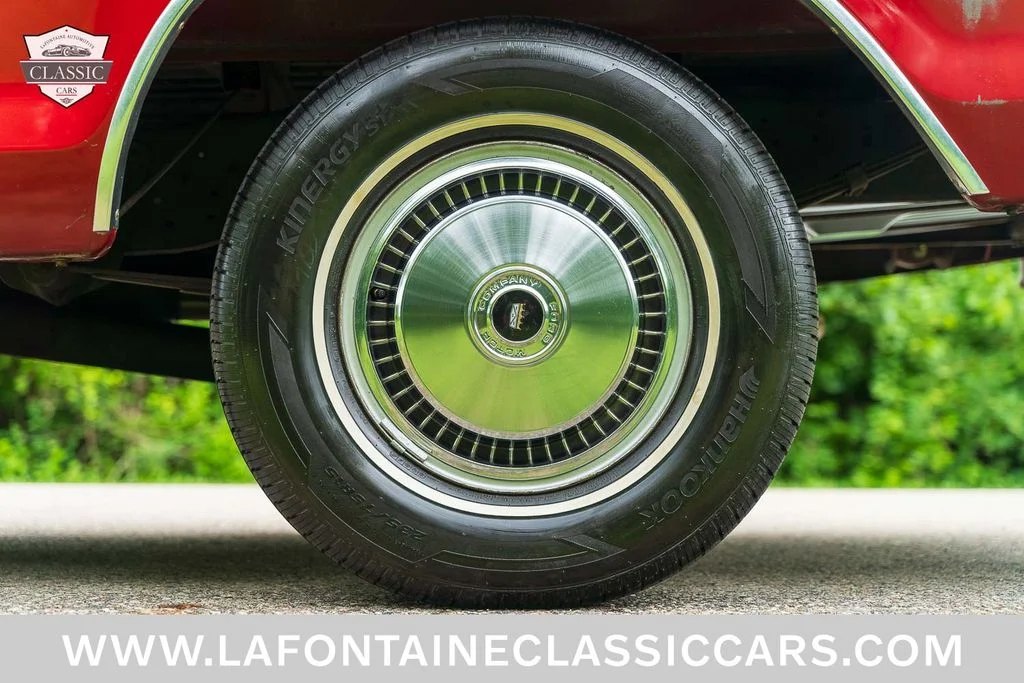 Used 1975 Red Ford  image 21