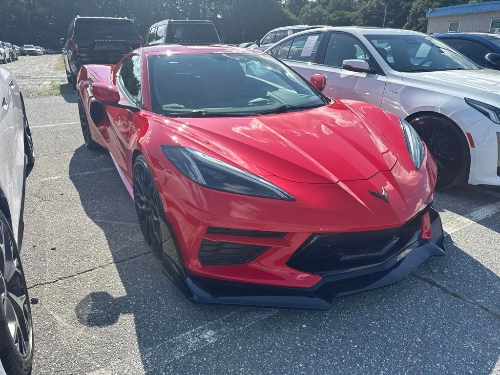 Used 2021 Red Chevrolet Stingray image 2