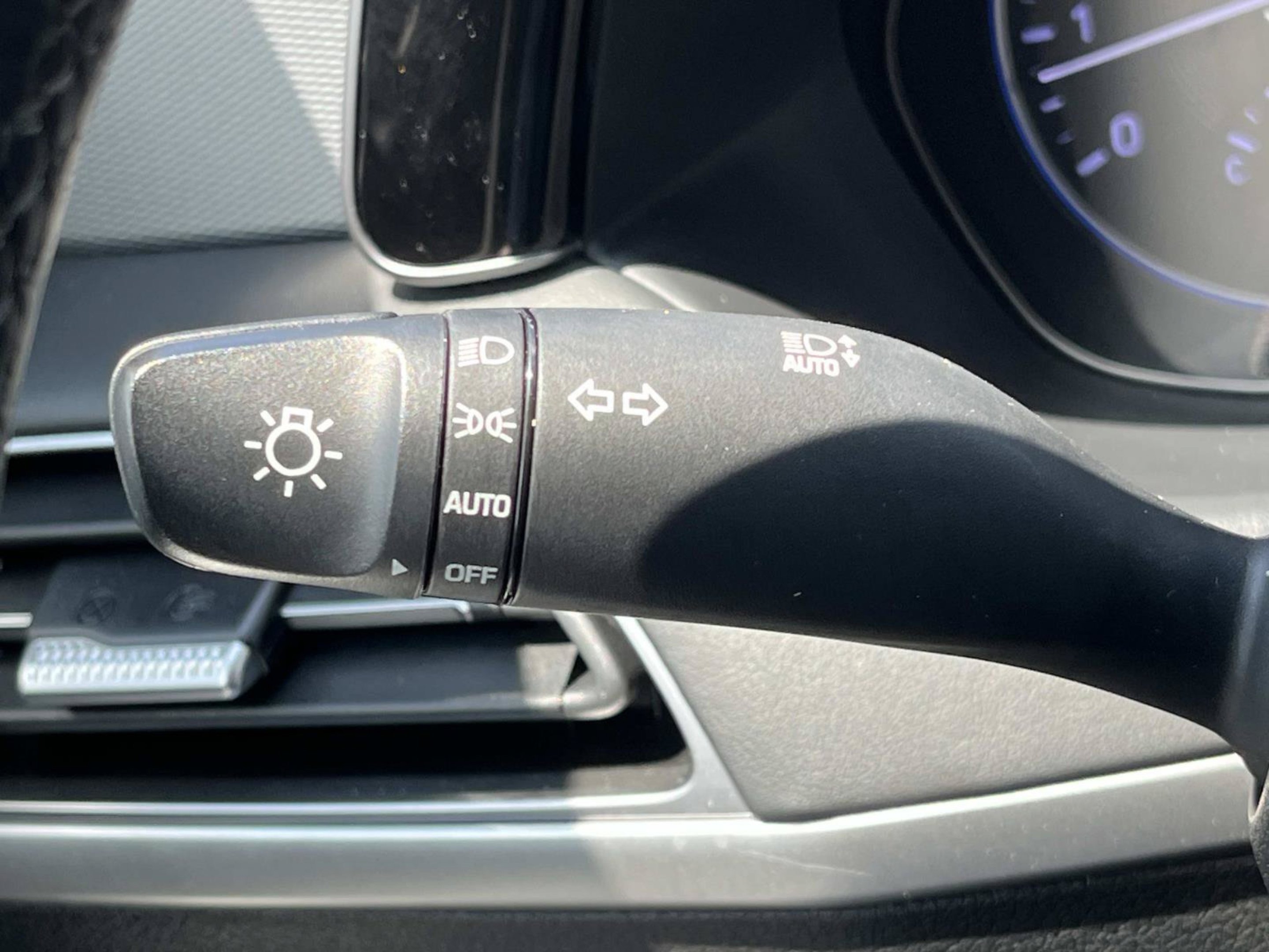 Used 2022 Abyss Black Pearl Hyundai SEL image 46
