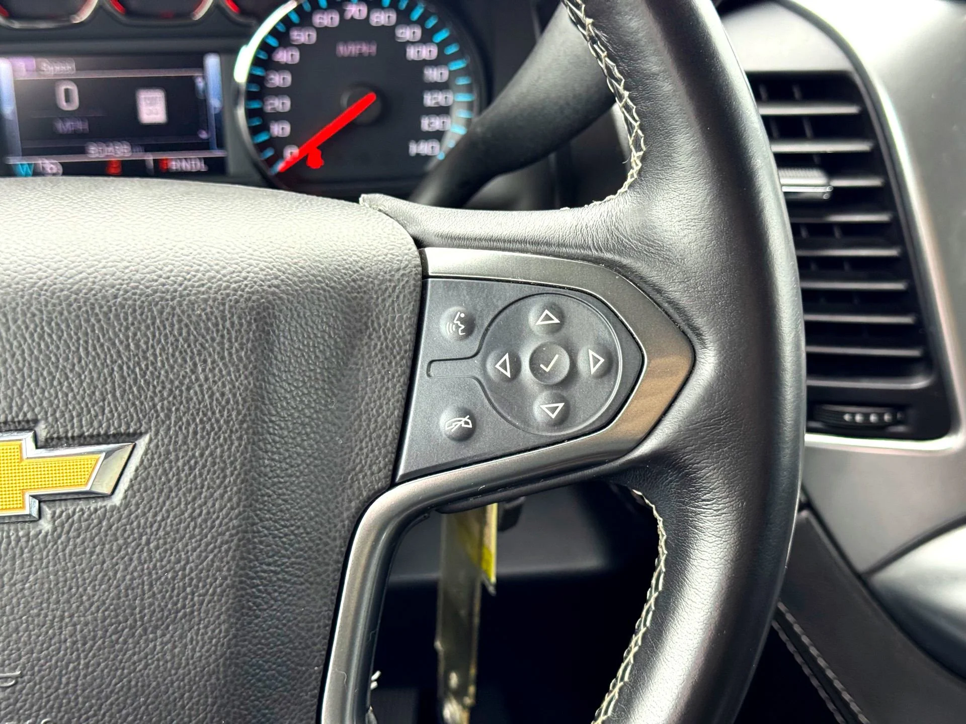 Used 2020 Shadow Gray Metallic Chevrolet LT image 26