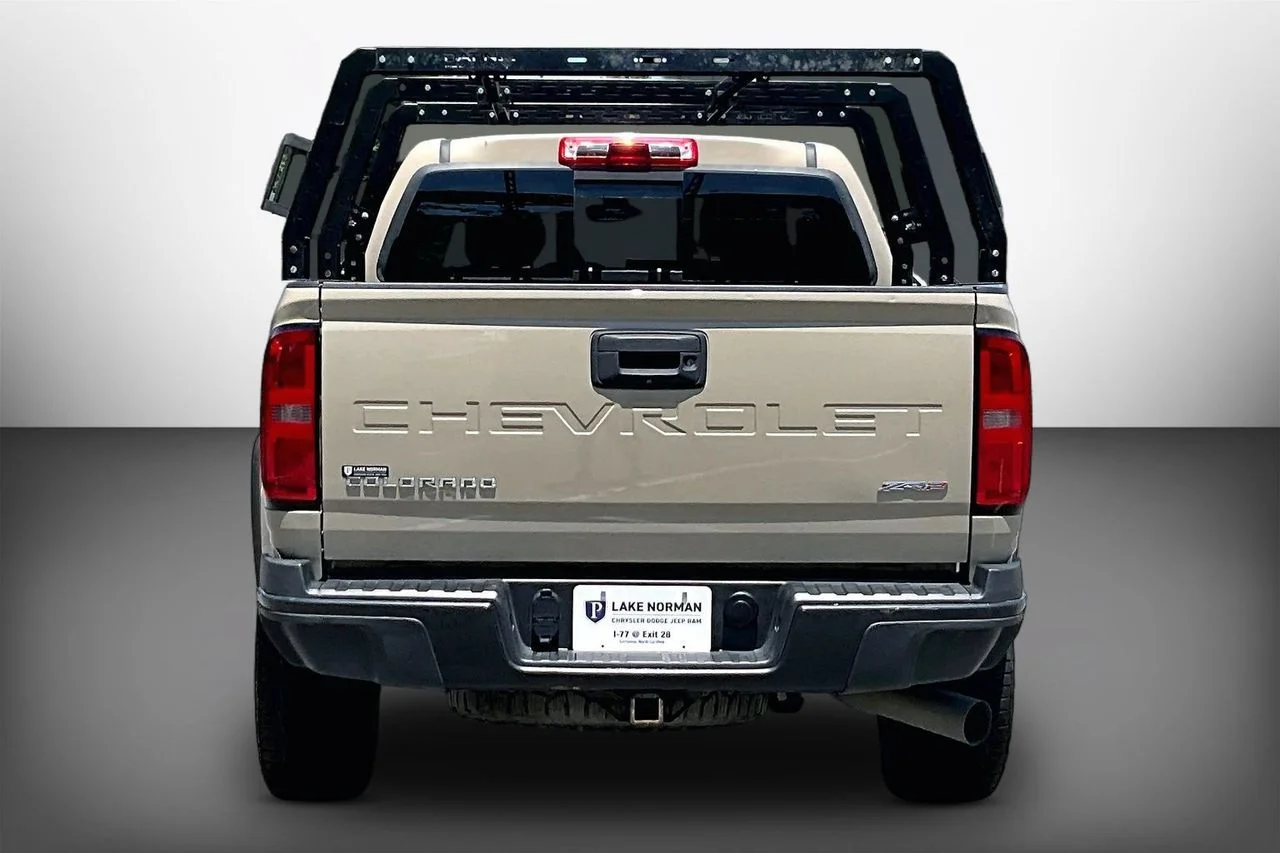 Used 2021  Chevrolet ZR2 image 7